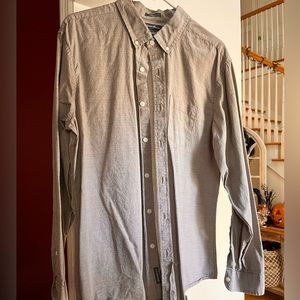Men’s Eddie Bauer Classic Fit Button down shirt Large